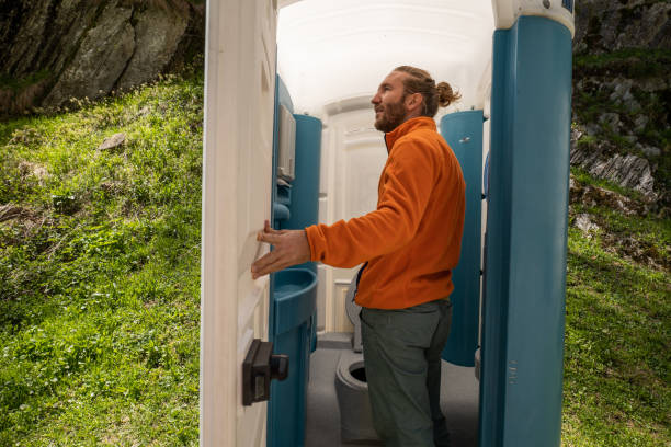 Porta potty delivery and setup in Emsworth, PA